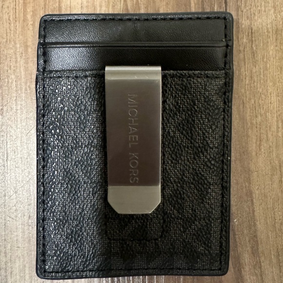 NWOT Michael Kors Card Wallet with Clip - Picture 2 of 2